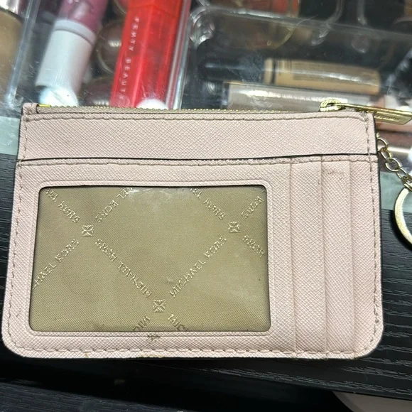 Blush pink Micheal Kors card holder with key ring - Picture 2 of 2
